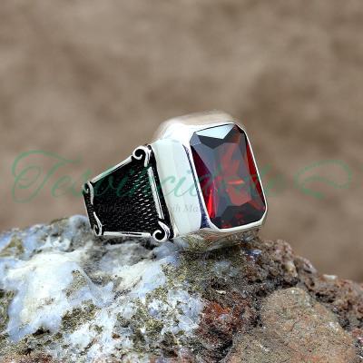 925 Ayar Gümüş Özel Tasarım Kırmızı Zirkon Taşlı Erkek Yüzük