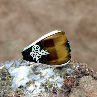 925 Ayar Gümüş Tuğra Tasarım Kaplan Gözü Taşlı Erkek Yüzük