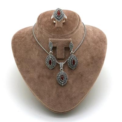 Akik Ve Markazit Taşlı Gümüş Üçlü Takım