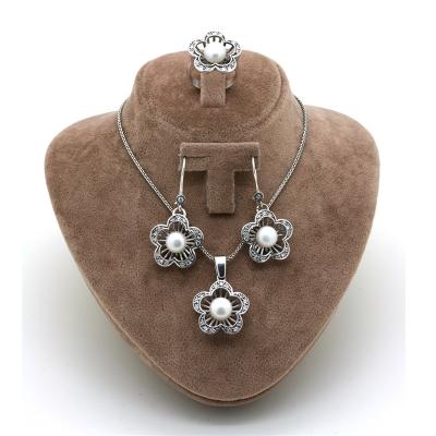 İnci Taşlı Gümüş Üçlü Takım