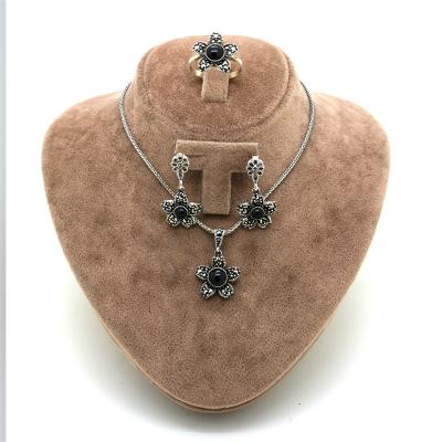 Markazit Ve Oltu Taşlı Gümüş Üçlü Takım