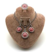 Mine İşlemeli Ve Zirkon Taşlı Gümüş Üçlü Takım