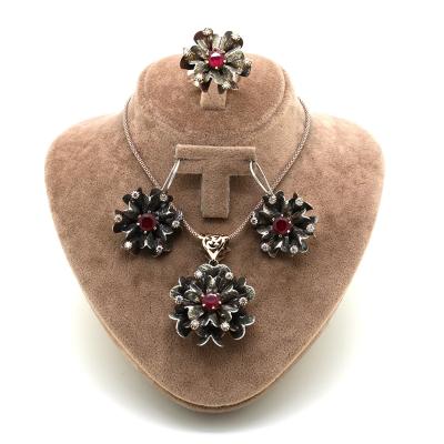 Otantik Yakut Taşlı Gümüş Üçlü Takım