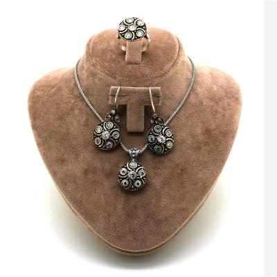 Otantik Zirkon Taşlı Gümüş Üçlü Takım