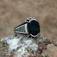 Pençeli Oniks Taşlı Gümüş Erkek Yüzük