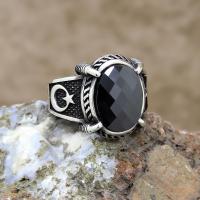 Ayyıldız Pençeli Siyah Zirkon Taşlı Gümüş Erkek Yüzük